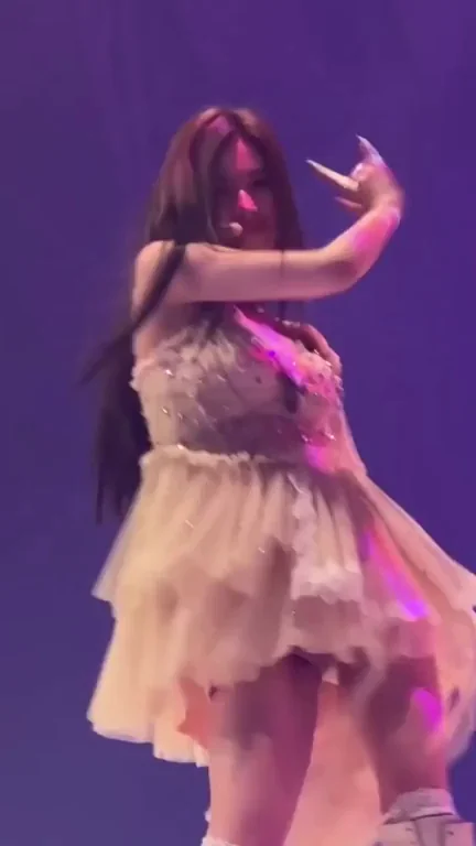 TWICE - Sana