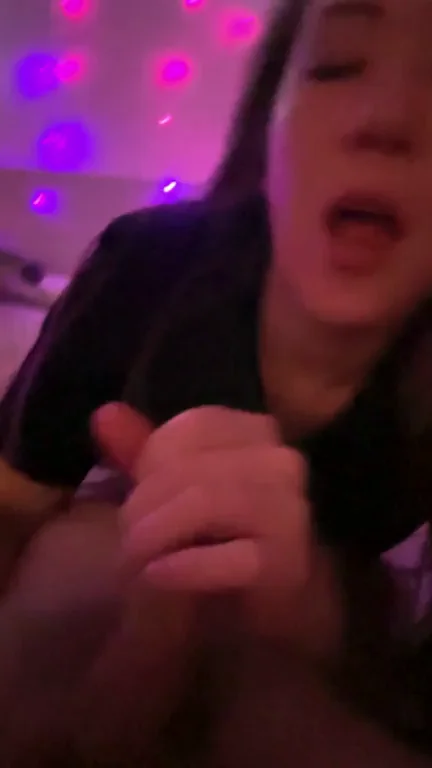 Nothing makes me more wet than being hate face/throat fucked 😁‹