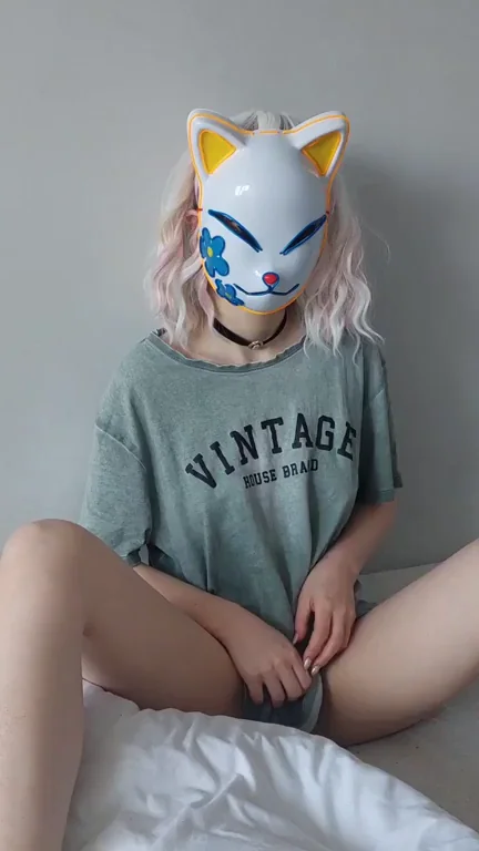 Funsized Kitty Tease: Am I Distracting Your Cock? :3