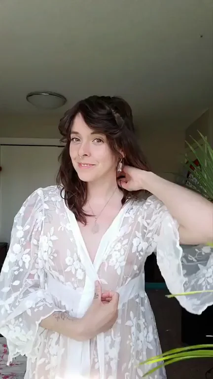 Petite Girlfriend Material? 😏🔥
