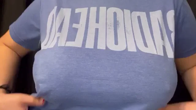 More than a handful [GIF]