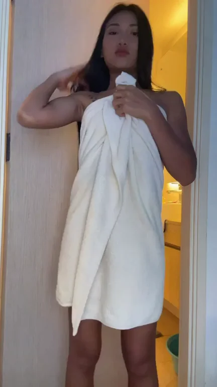 Tightest Asian Teen Tease: Fresh Out the Shower Slut Vibes