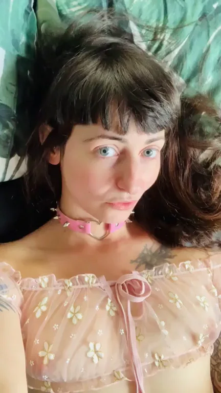 Can I be your secret alt side piece? ðŸ’•