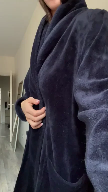 [flash] your favorite type of drop when I take off my robe|