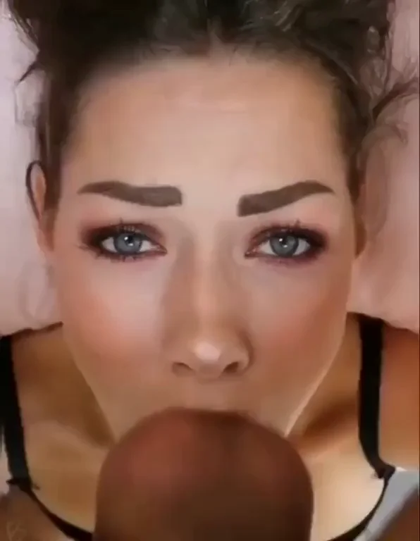Cum-Addicted Slut Craves Dick Over Air 😈💦