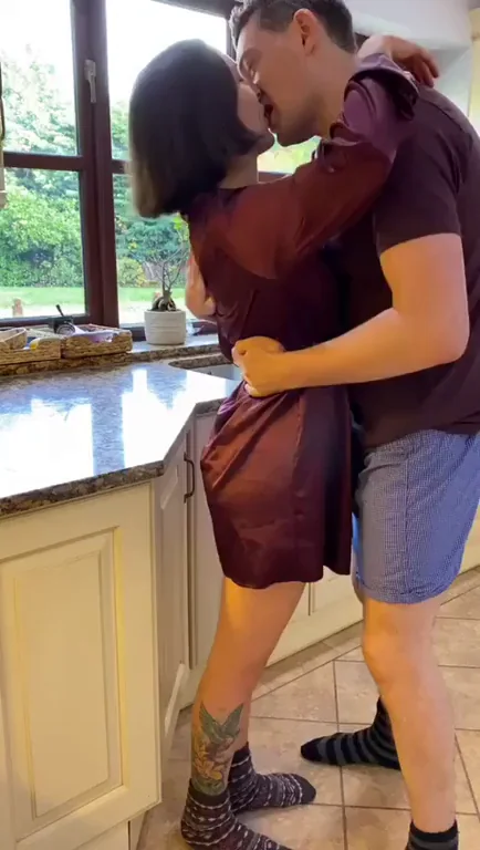 🍳 Morning Kitchen Fuck: Horny Hubby Pounds His Slutty Wife Raw! 🔥