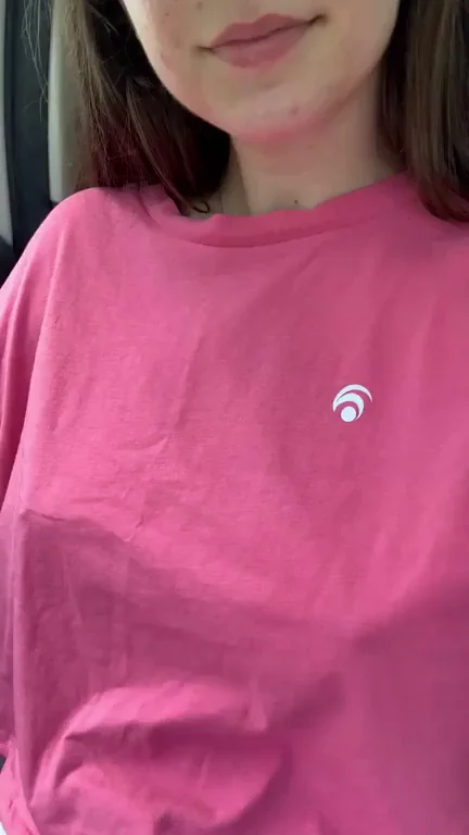🚗 Roadside Boob Flashing Slut Shows Off Her Tits 😈