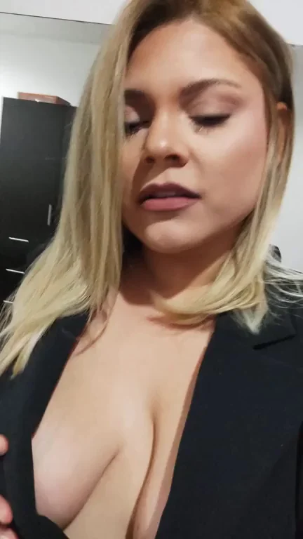 Hi, I'm new here, I'd like to mess with your thoughts with my body and picardia😈😁ðŸ‡¨ðŸ‡´