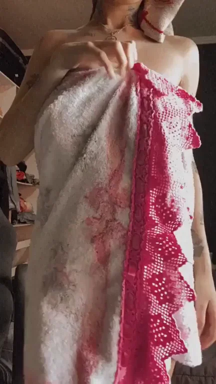 Camila's Juicy Tit Tease & Ass Bounce Drop 🔥🍑