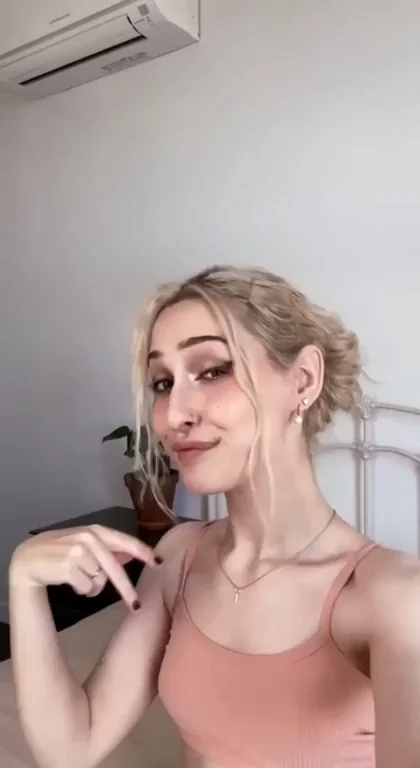 Would you suck me dry in the parking lot after our first date? 👆€