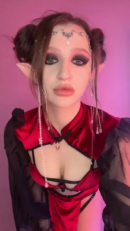 Dark elven princess vibes <3