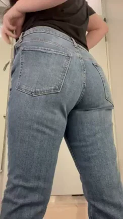 Naughty Dressing Room Booty Tease 😈🍑