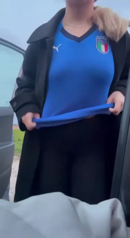 Friends with Fuck Benefits? 😏🔥 Italian Soccer Slut Flashes Tits!