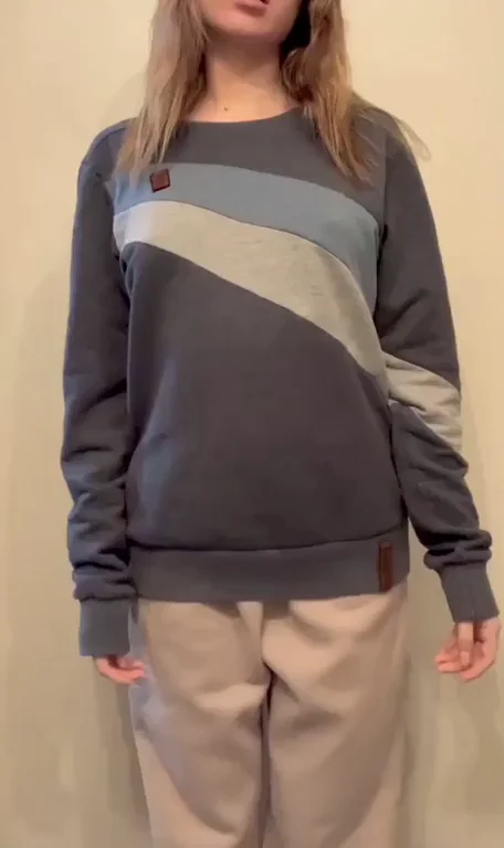 Sweater Off, Tits Out Tease 🫣🍑😏