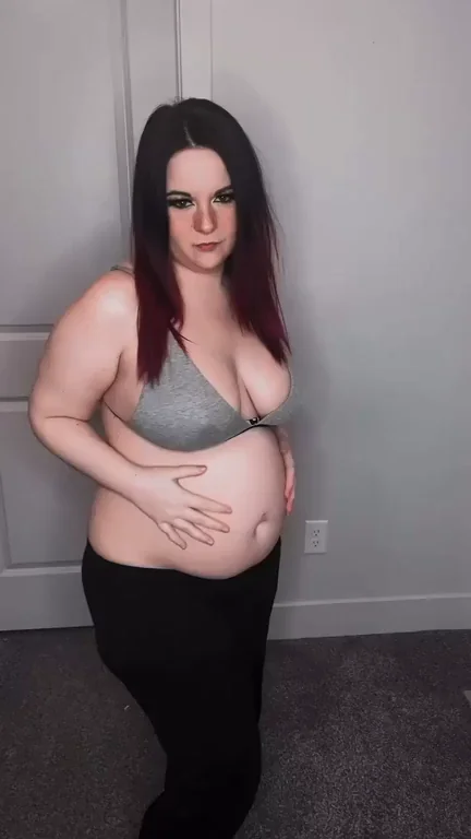 Play with My Preggo Mommy Milkers? 😍🤰💦