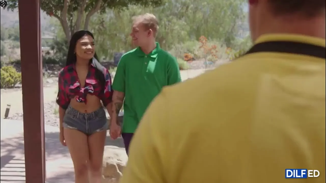 Summer Col's Hot Dickity Dog Pound