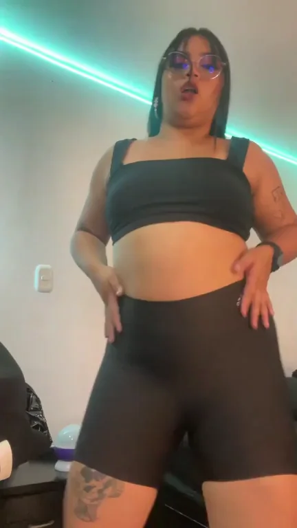 If you eat me out, I'll let you hit it for hours!