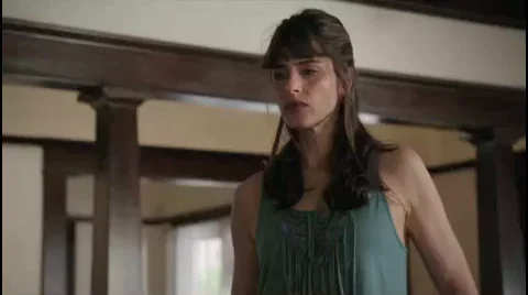 Amanda Peet Teases Tits & Sexy Curves in Togetherness 1x02 🔥👅