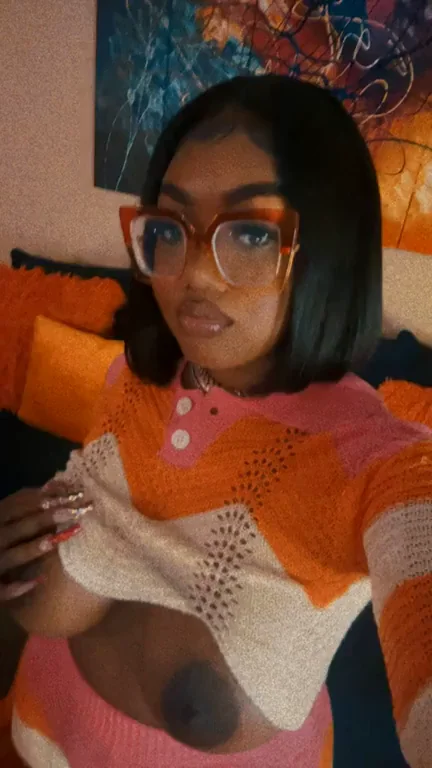 Wifey Vibes or Slutty One-Night Fuck? 🔥🍑