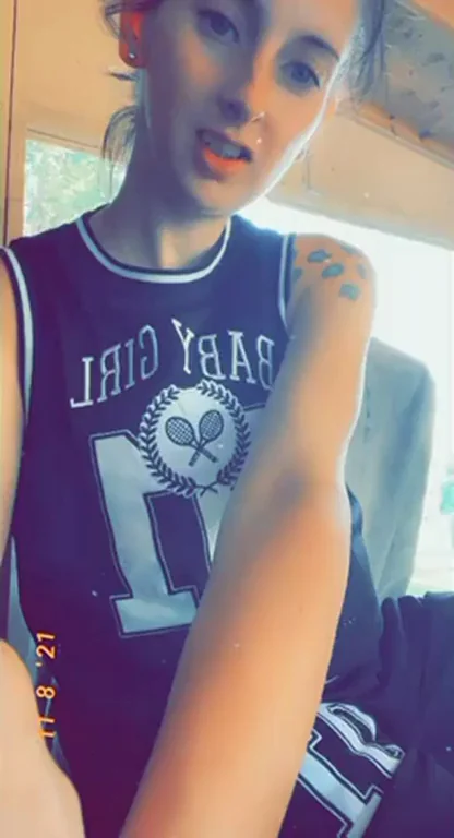 🔥 Tiny Preggo Tease in Tank Top 💦