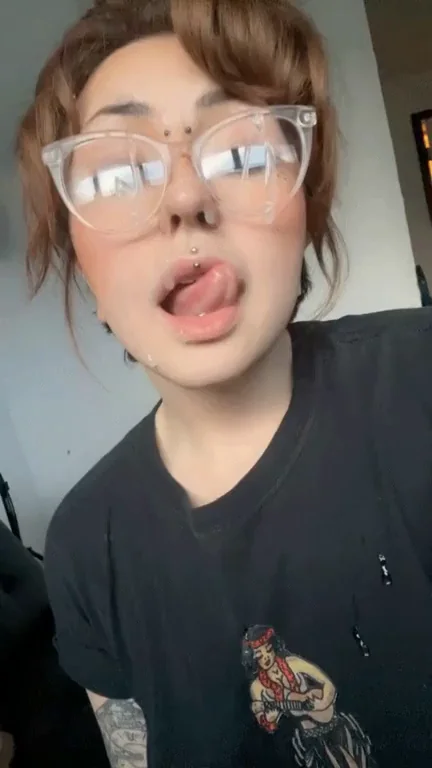 Good thing I was wearing my glasses... 🤭❤🤤
