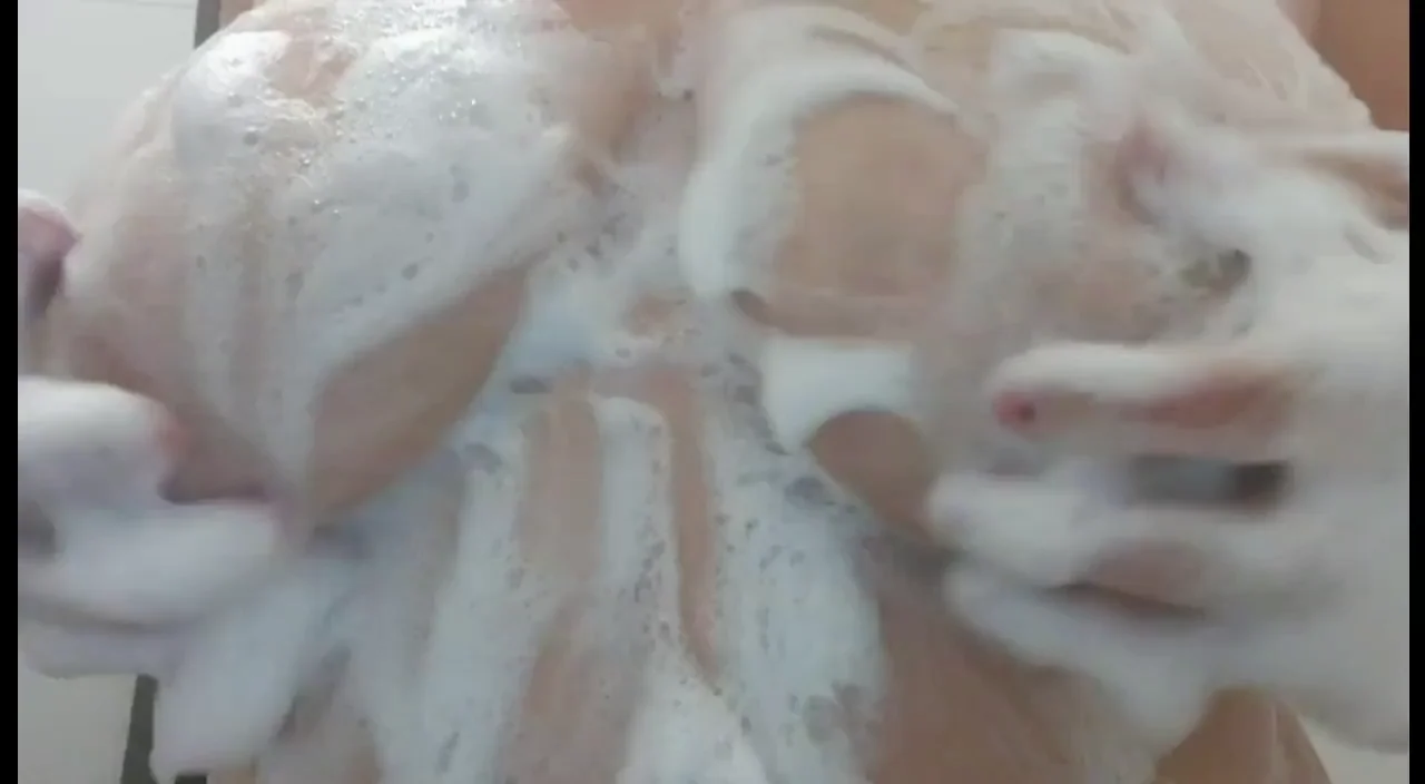 My saggy and soapy tits 🫣
