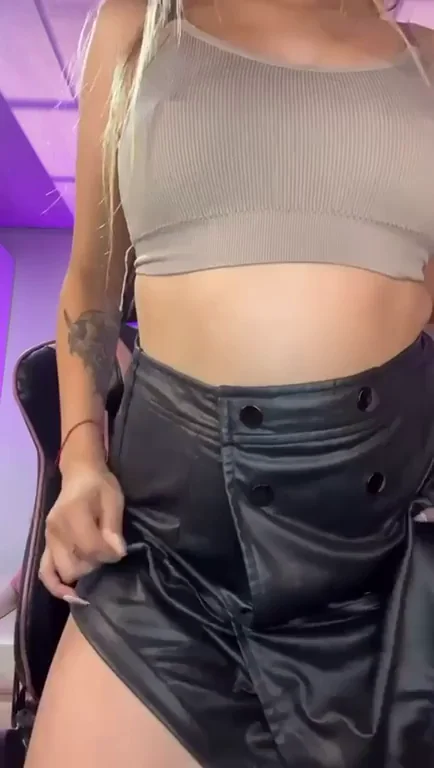 Clothed Tease: Bet You Wanna Flash That Fast Hand Up My Skirt 😈👋