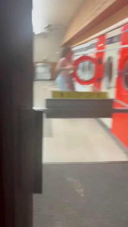 Laundry Flashing Slut Teases in the Laundromat 😏👙💦