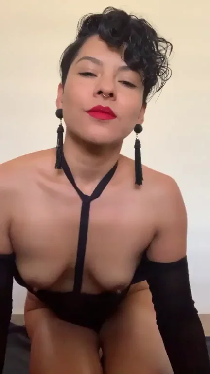 Touching myself to get 69% fuckable and ready