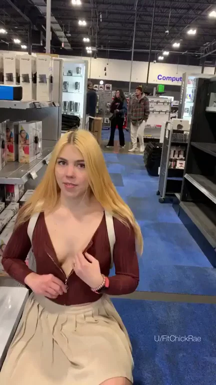 Blonde Slut Flashes Tits in Busy Best Buy Aisle