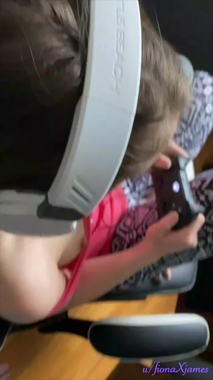 My new step brother lets me use his xbox! I just have to let him use me to cum on ðŸ’"â™€ï¸
