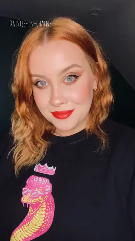 Thick Ginger Slut's Wild Flashing Frenzy