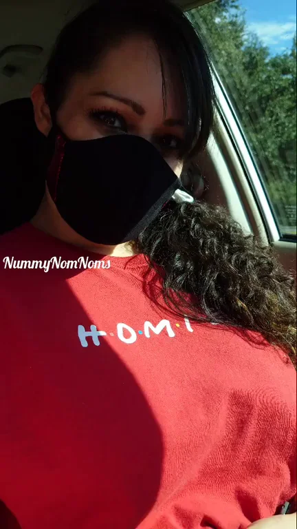 Chillin' with My Homies in the Car! 😏🚗💋
