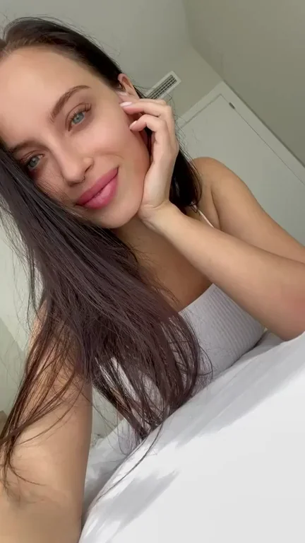 Petite College Slut's Morning Horny Vibes 😈💦