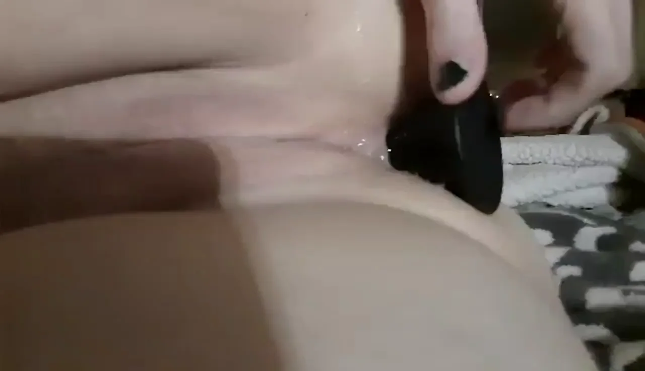 Using my plug as a cock feels really nice...