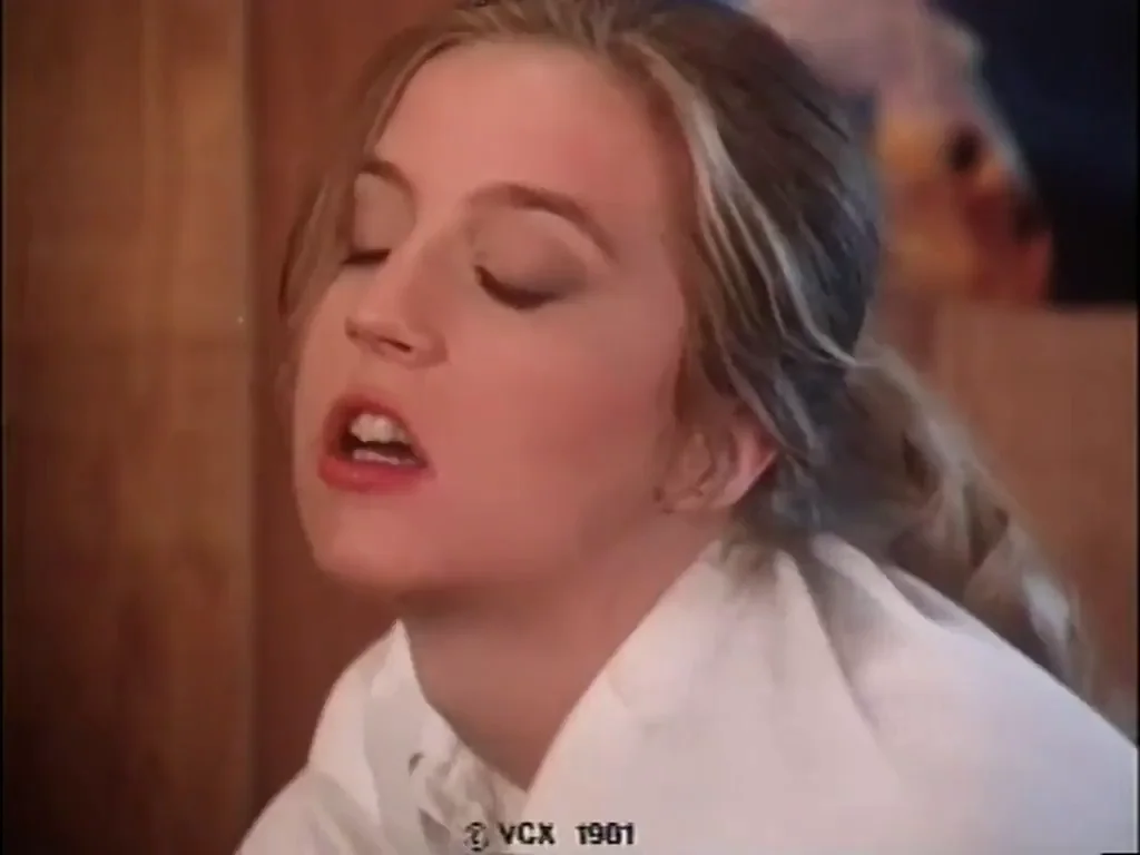 🔥 Lysa Thatcher Sucks Cock on White Satin '80 Vintage Slut Fest 💦👅