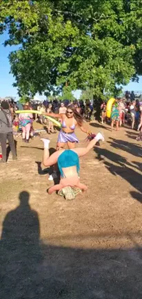 Festival Slut Headstand Twerk: Upside-Down Ass Party 😈