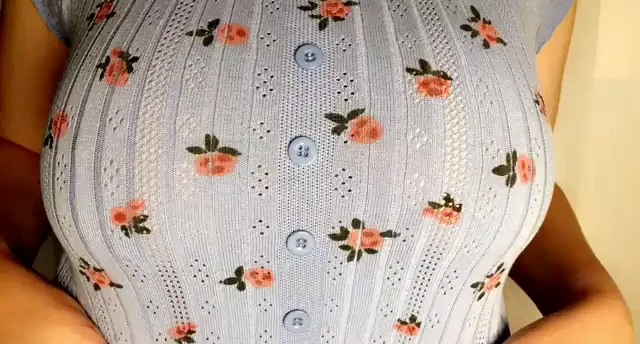 Hope you like my big fake MILF DD tits flash! OC