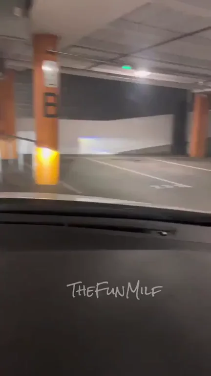 I told hubby that he wouldn't be the only one that stopped to pick me up [GIF]