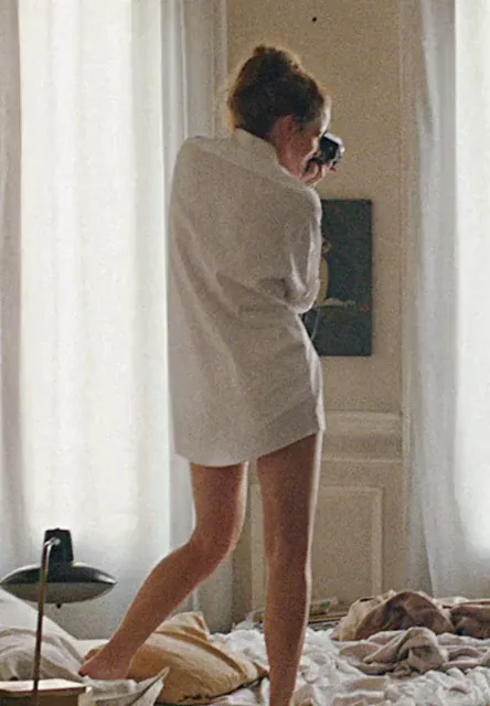 Emma Watson cheek peek