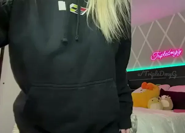4'9" Tiny Slut Hides Massive Tits Surprise! 🍈🍈🔥