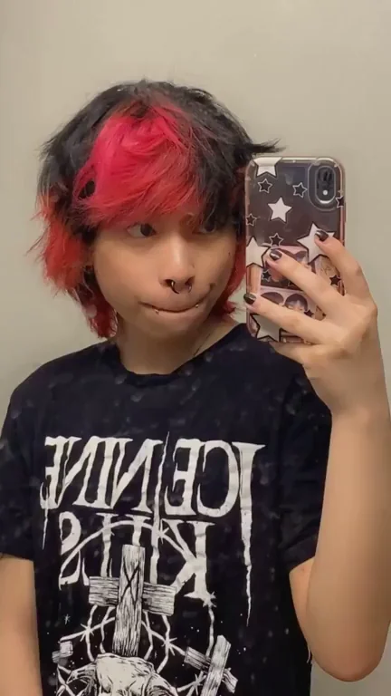 I need my holes filled :(