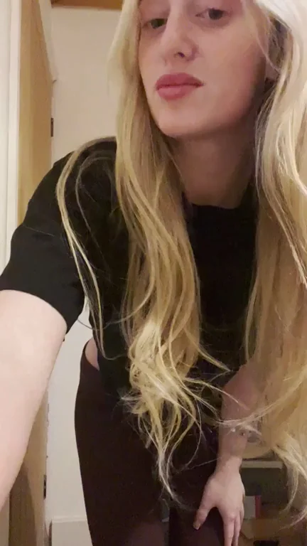 Wash my tummy with your cum [GIF]