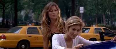 Gisele Bündchen and Jennifer Esposito's Steamy Taxi Tease