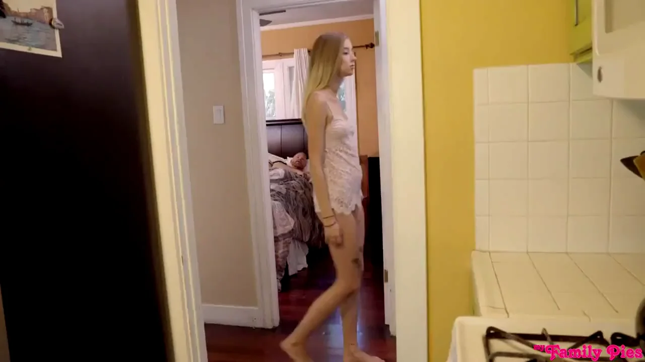 Stepdaughter's Naughty Devotion to Daddy 🍆💦