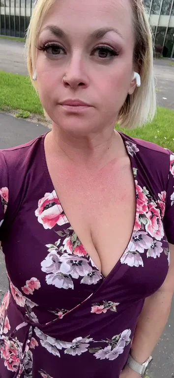 I'll show my tits anywhere (f)