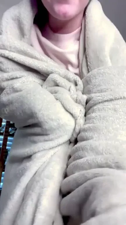 just wait til i drop the blanket after i turn around...