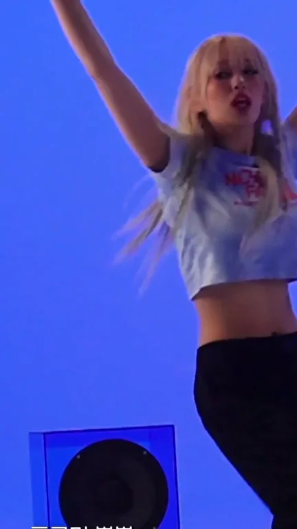 Jeon Somi Sexy Dance Tease 💃🔥