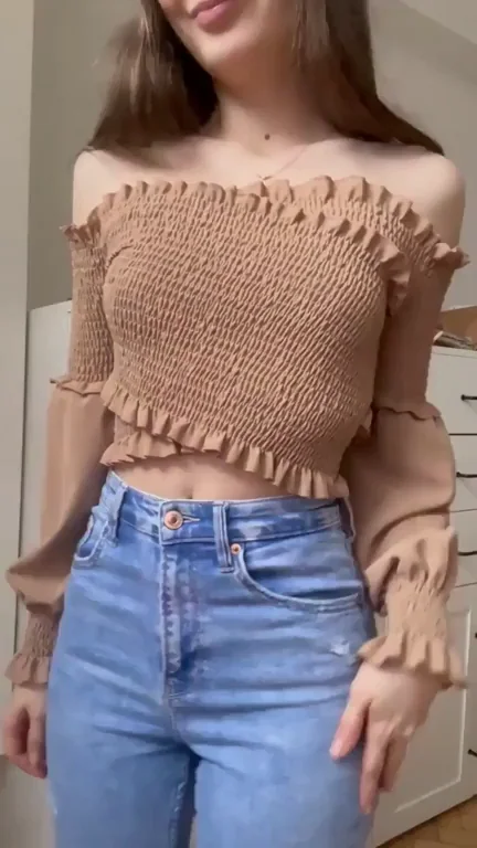 Any small boobs lovers awake? This one's for you [reveal]