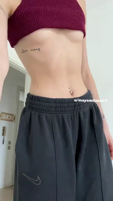 is this the definition of petite girl?